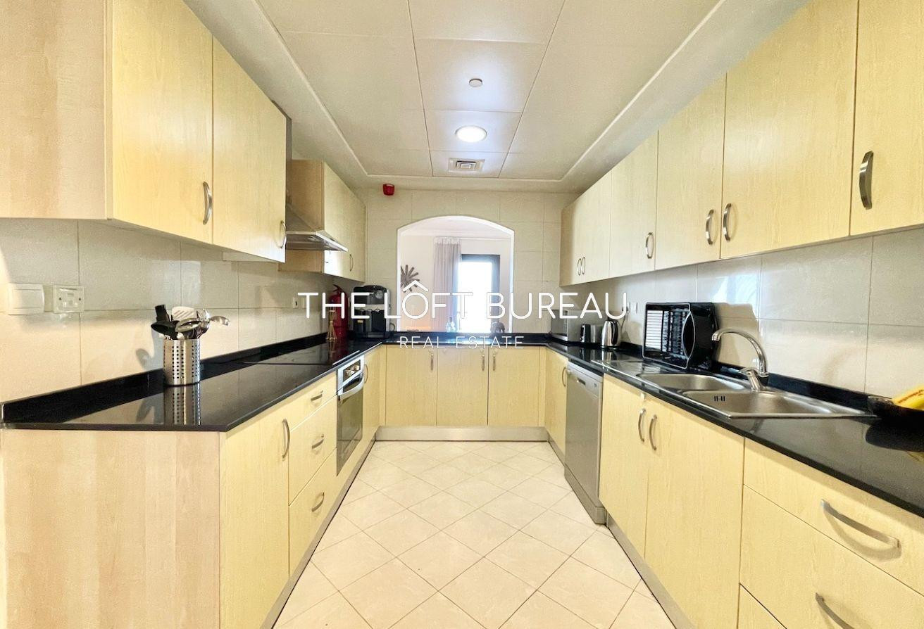 SPACIOUS AND BRIGHT 2 BEDROOM || FULLY FURNISHED - Apartment in East Porto Drive