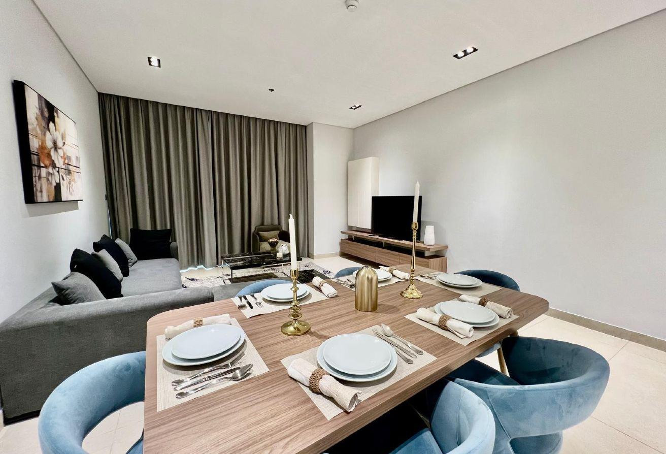 CLEAN AND COSY ONE BEDROOM / BALCONY / NICE VIEW