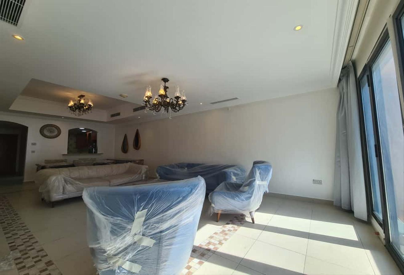 Bright FF 1 Bed + Office | Large as 2 Beds - Apartment in West Porto Drive
