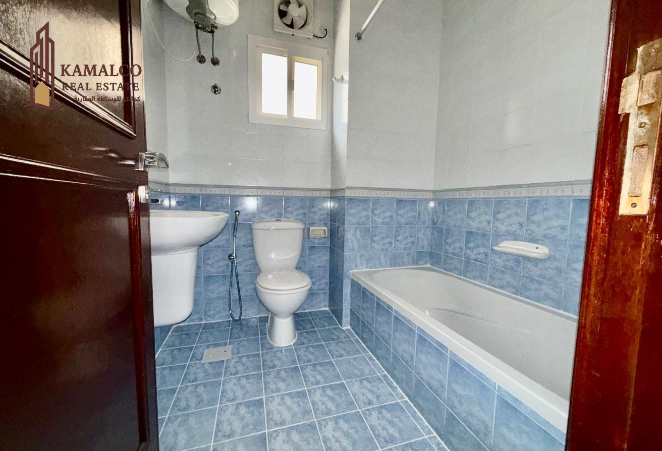 Huge 3 bedroom unfurnished apartment bin Mahmoud