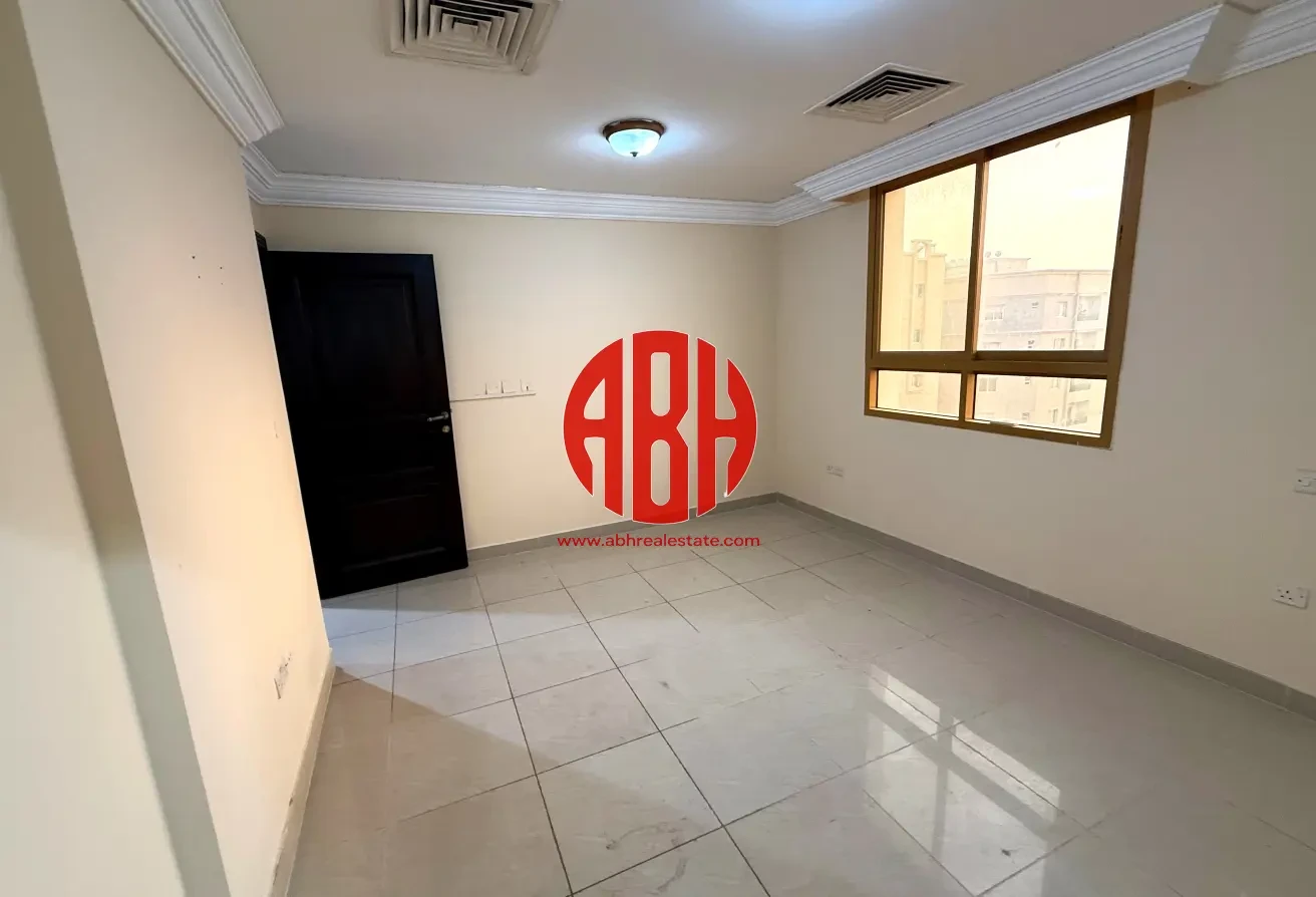 1 MONTH FREE | SPACIOUS 3 BDR | PRIME LOCATION - Apartment in Al Sadd Road
