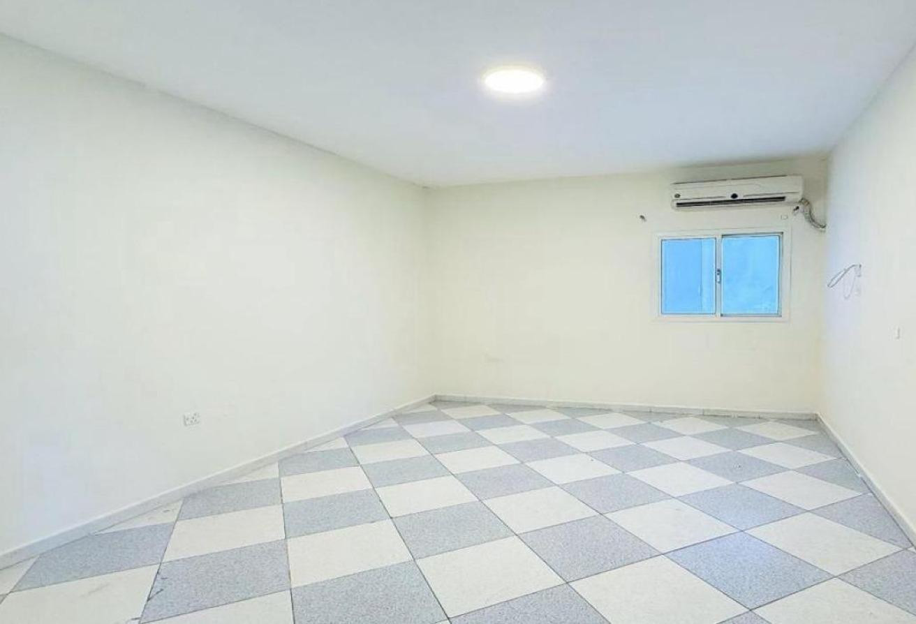LIMITED OFFER FOR 2 BHK UNFURNISHED | WITH BALCONY - Apartment in Musheireb