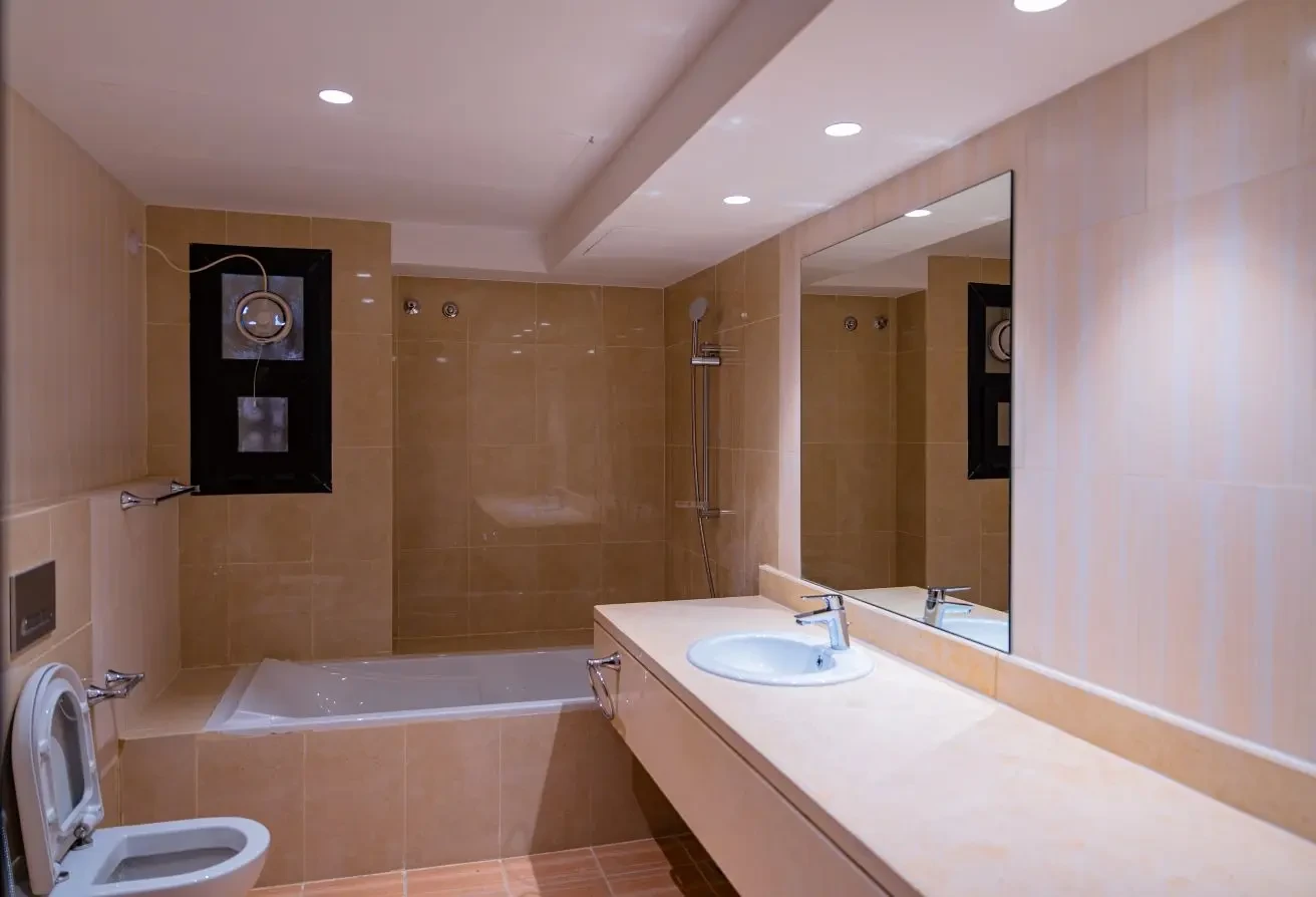 SPACIOUS 5 BEDROOM COMPOUND VILLA | SEMI-FURNISHED - Villa in Al Waab