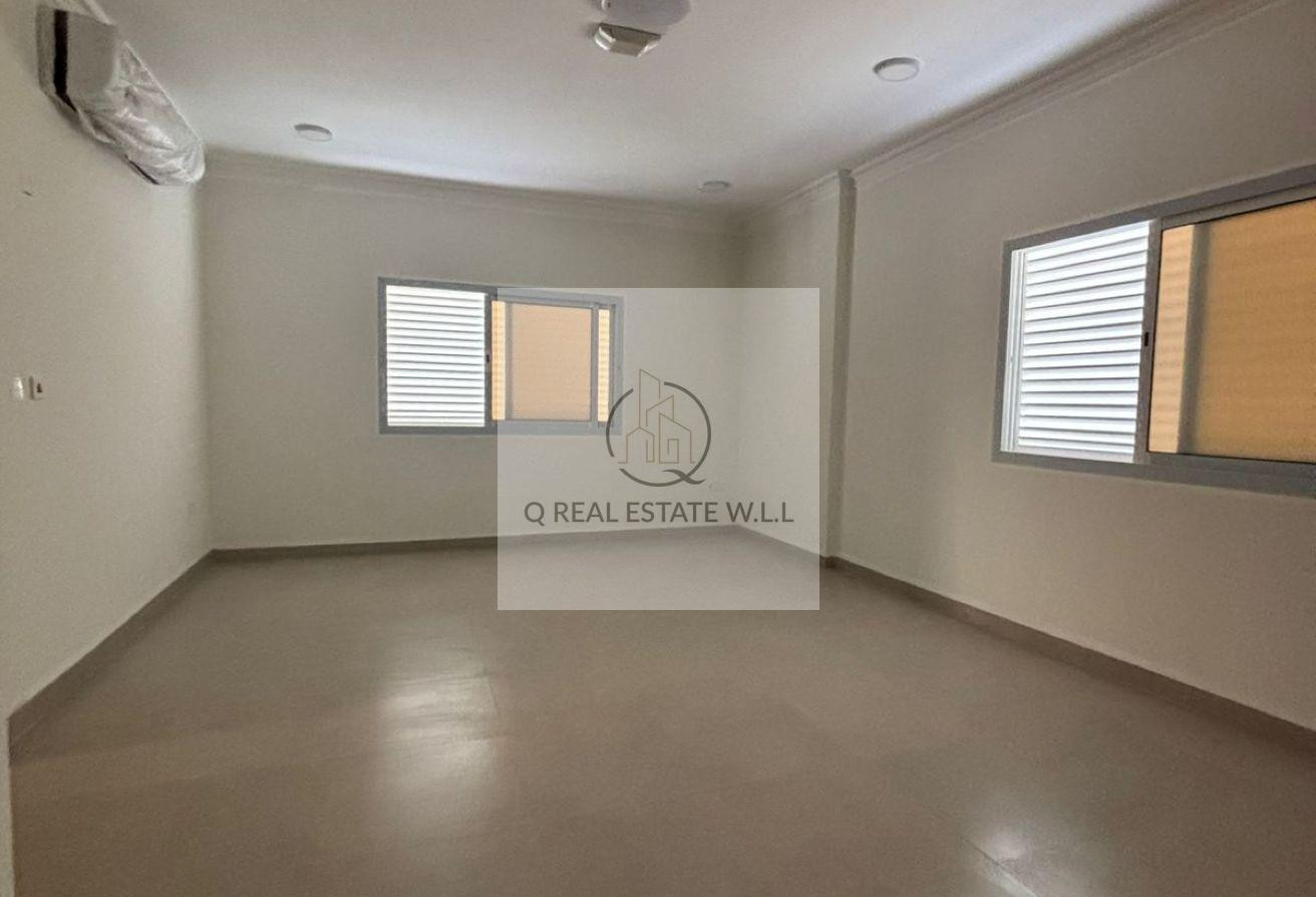 SPACIOUS 3 BEDROOM UN-FURNISHED IN OLD AIRPORT