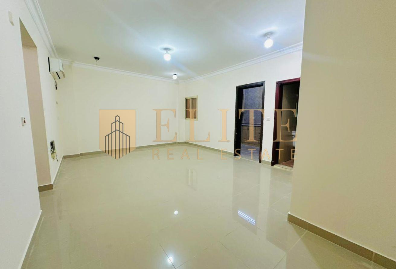 Exclusive Spacious 1BR | Prime Location Living - Apartment in Umm Ghuwailina 4