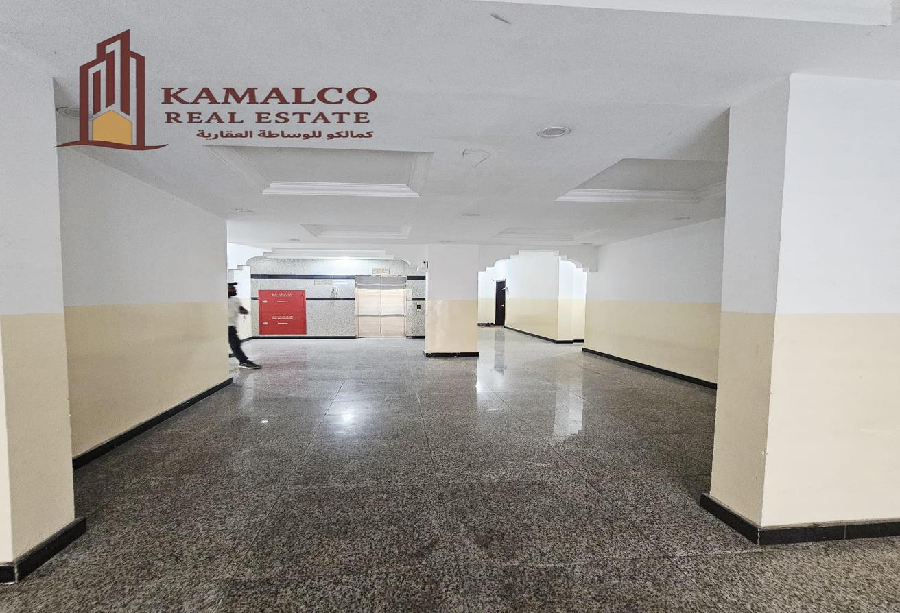 HUGE 2BHK WITH BALCONY OLD AIRPORT PRIME LOCATION - Apartment in Old Airport Road
