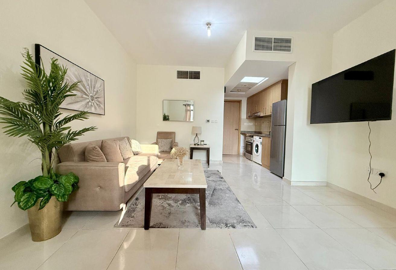 Bills Included - Spacious Studio - Furnished - Studio Apartment in Piazza 2