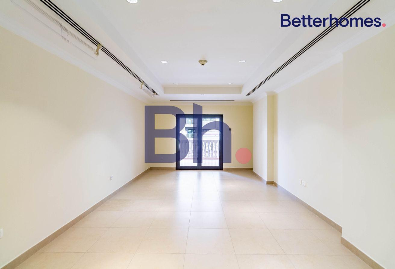 STYLISH MODERN STUDIO | PRIME LOCATION - Studio Apartment in West Porto Drive