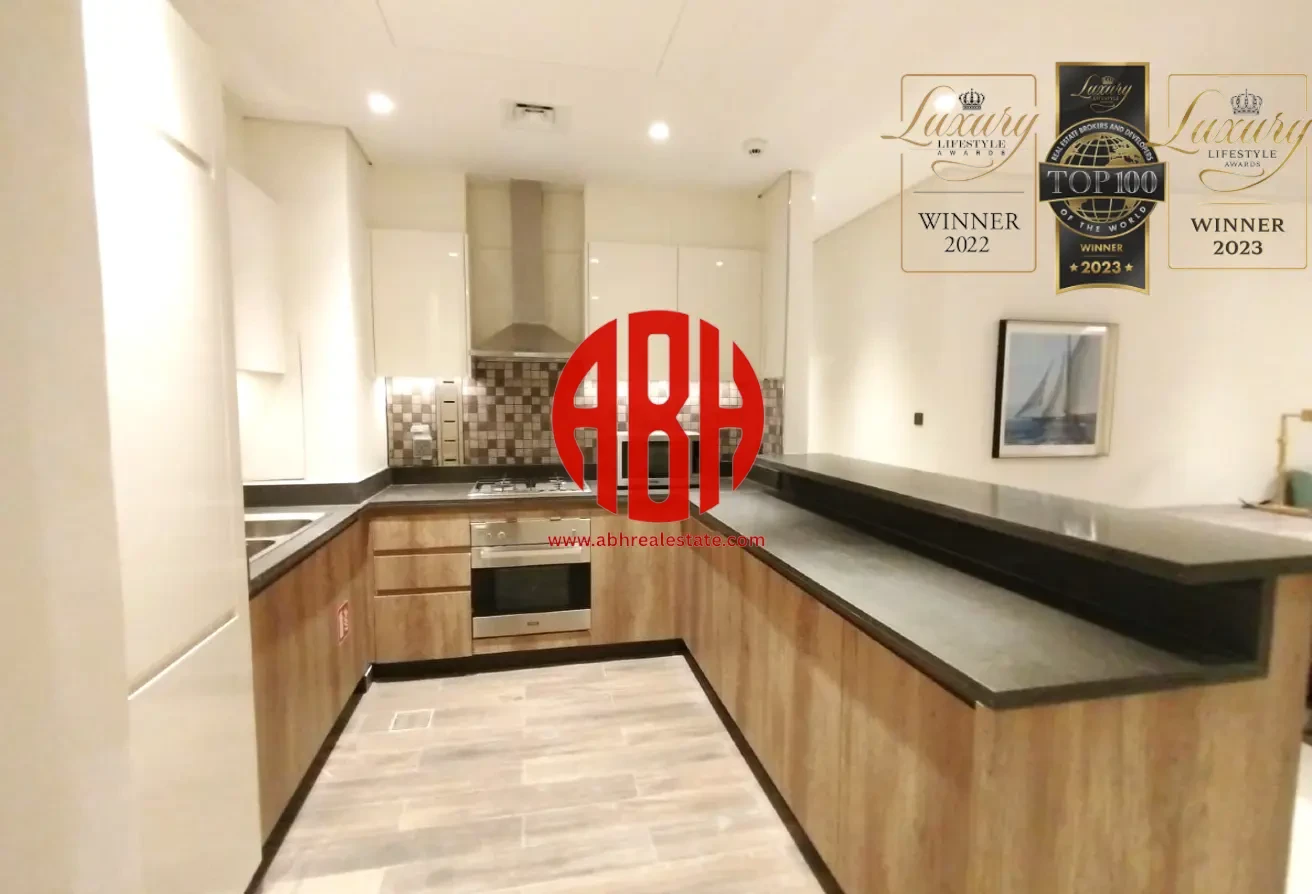 PREMIUM 2-BDR + MAID | BALCONY | LUXURY AMENITIES - Apartment in Marina 25