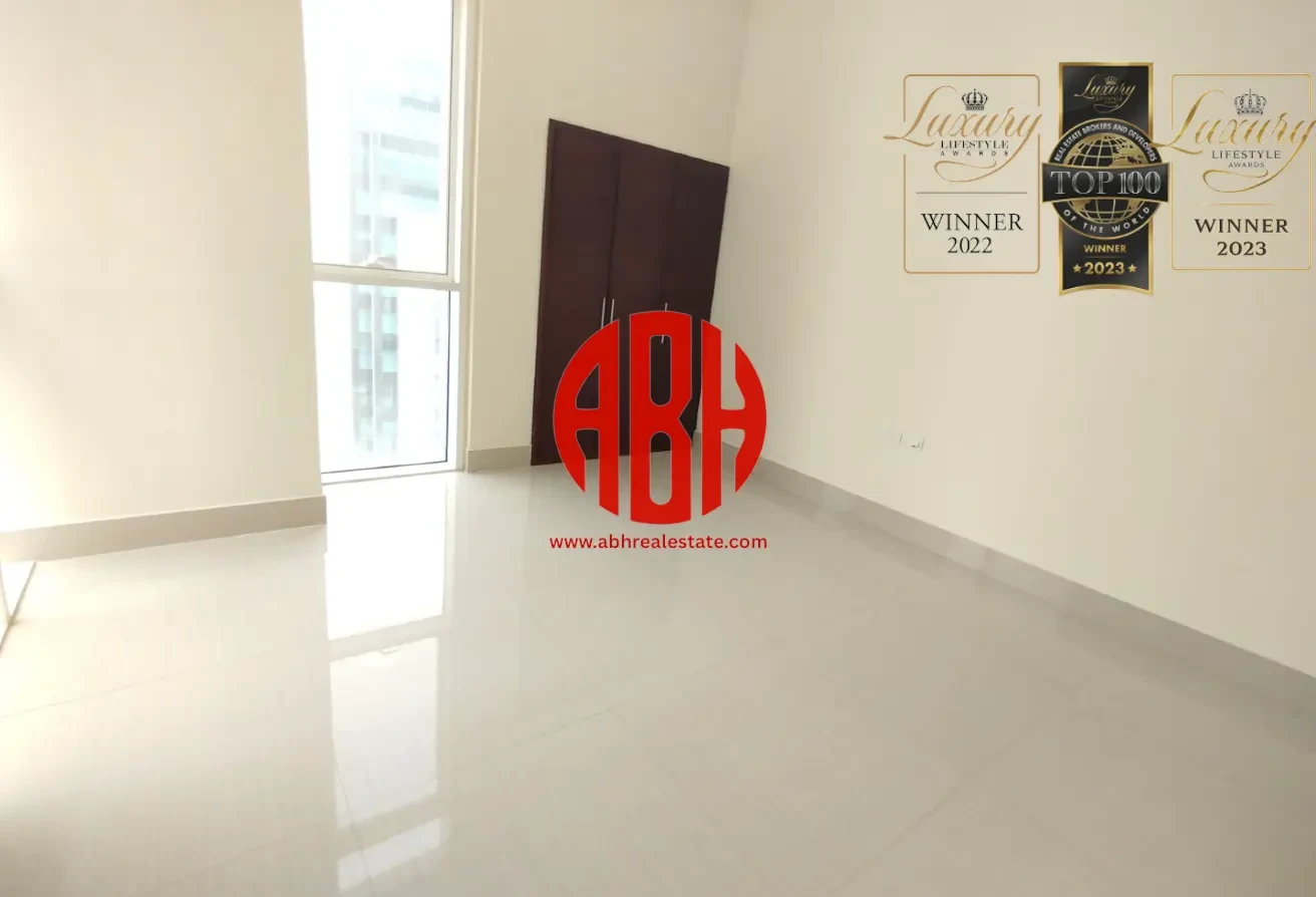 HUGE LAYOUT | 2 BEDROOM + BALCONY | BILLS INCLUDED - Apartment in Marina Tower 02