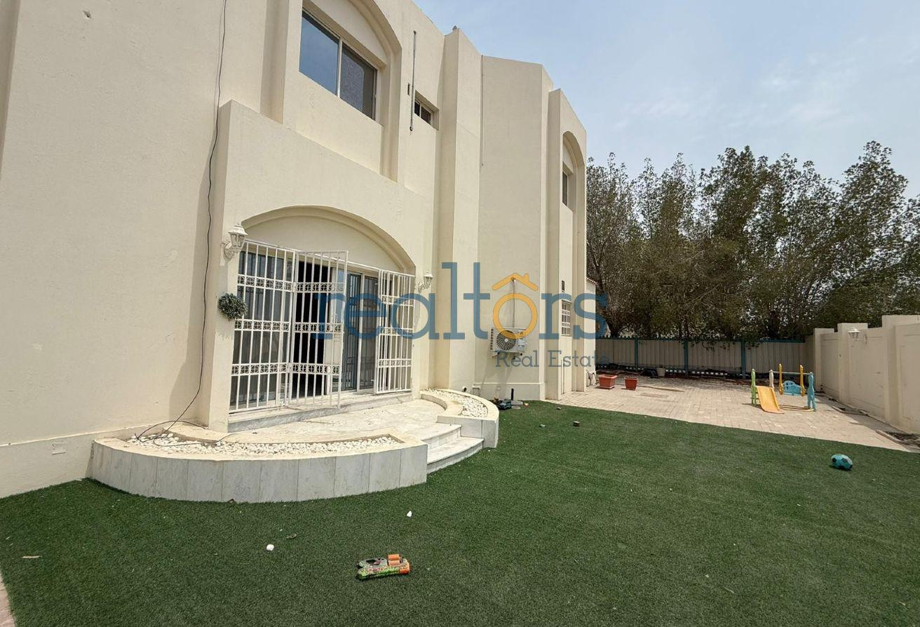 Spacious 4BR Compound Villa with Huge Backyard - Compound Villa in Al Luqta