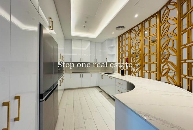 Furnished I 2 Bdm Apt Balcony Seaview I Bills Incl