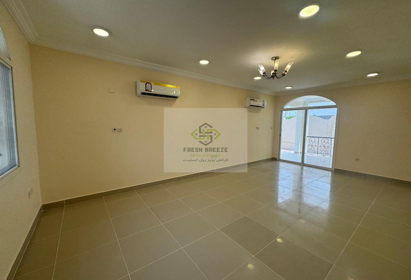018976 - Villa in Al Gharrafa