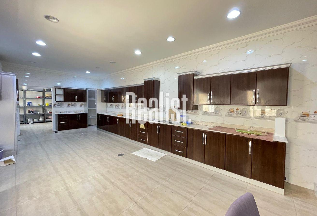 STANDALONE 7+MAID+DRIVER VILLA | PRIVATE GARDEN - Villa in Rawdat Al Hamama