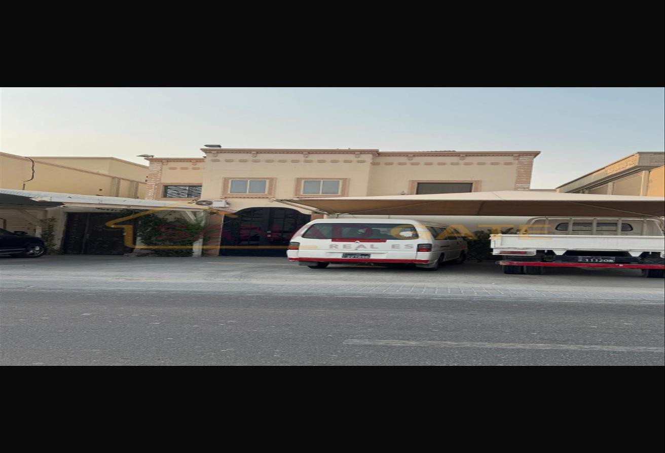 uxury | 4BHK Villa | Maid Room | Private Garden