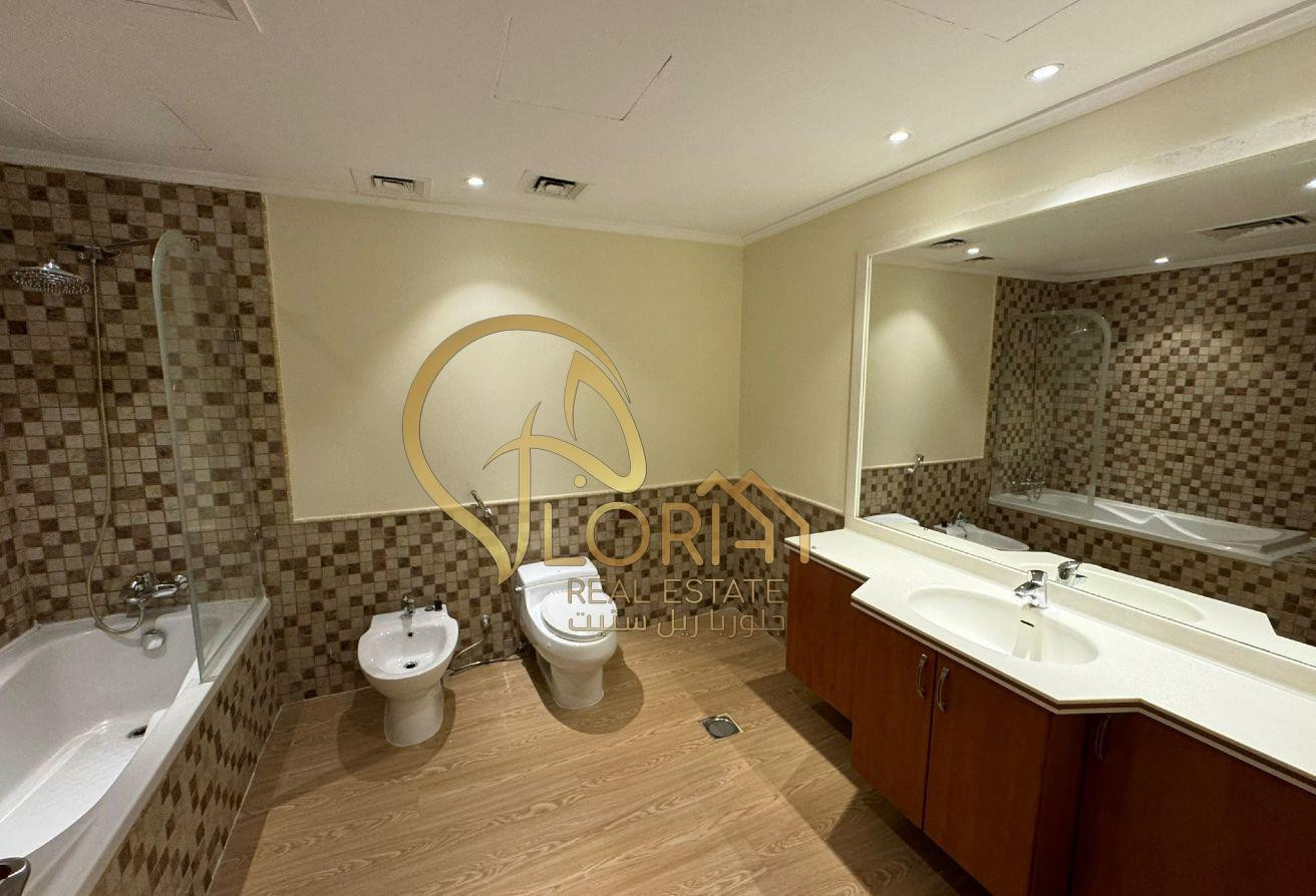 Lowest Price In Market | Investment Flat | 2BR Ap - Apartment in East Porto Drive