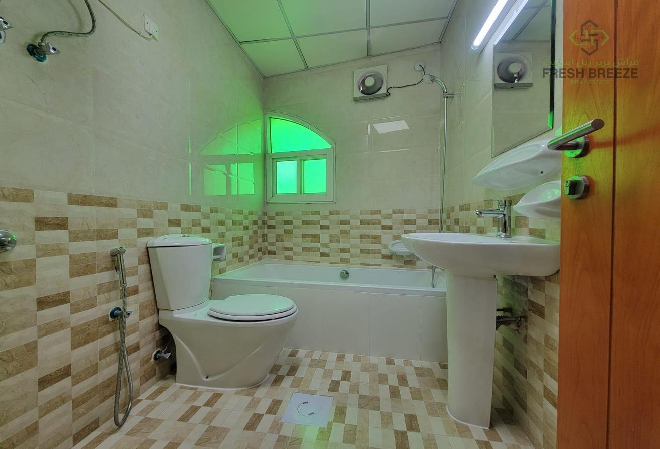 1 BHK Fully Furnished Apartment - Apartment in Umm Ghuwailina 4