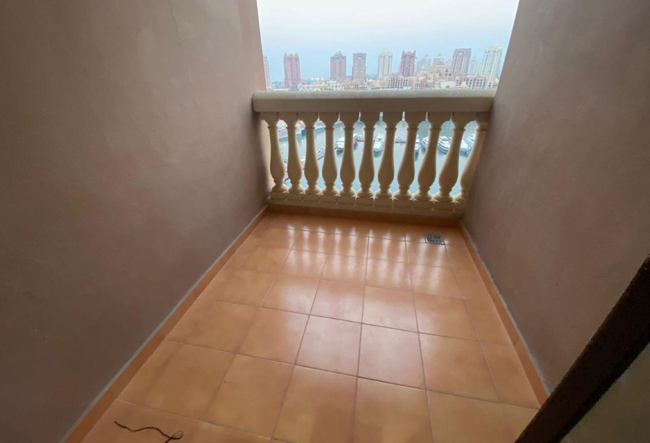 FOR SALE!AMAZING 1 BEDROOM-MARINA VIEW-TITLE DEEDS