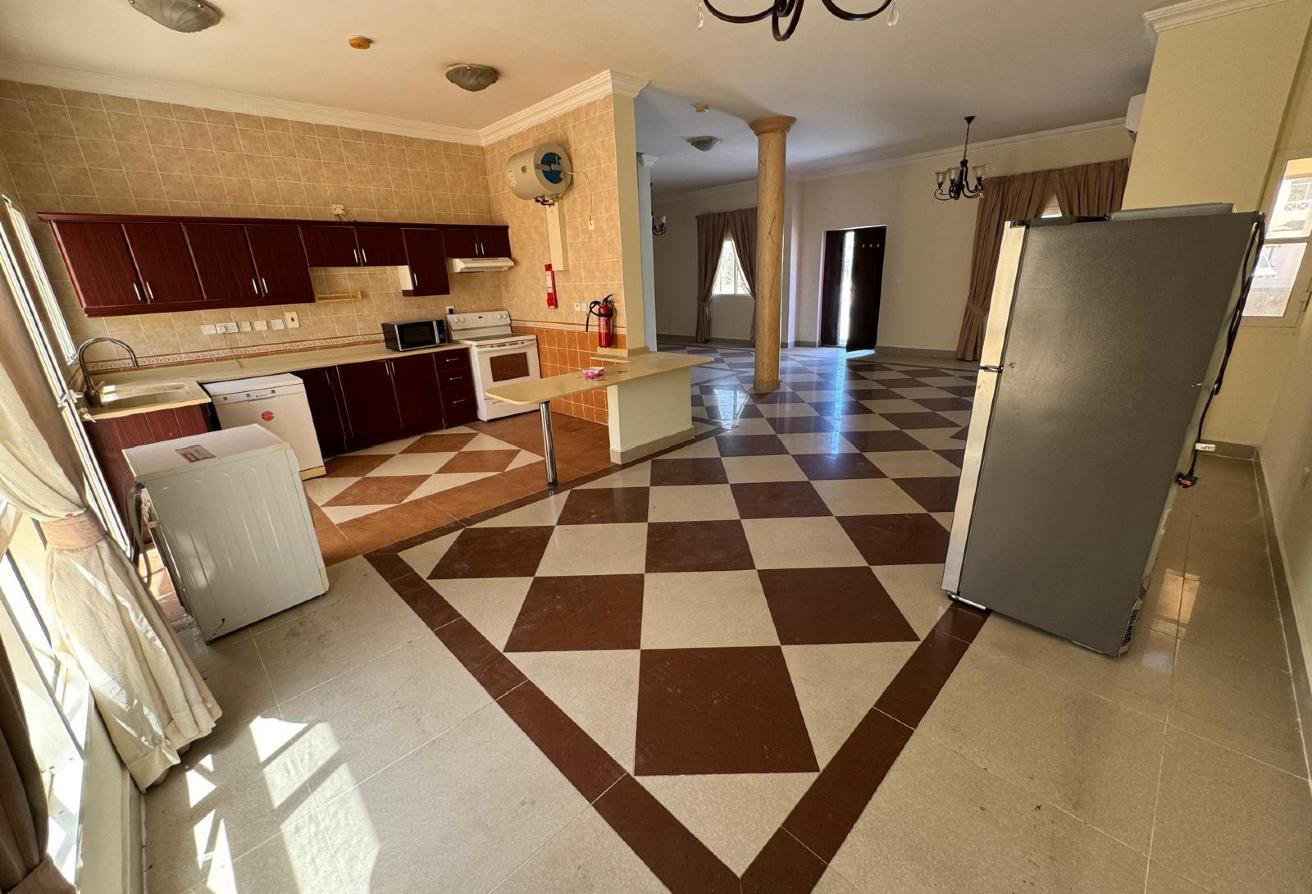 6 Bedrooms| 5Bathrooms| Compound Villa |Al Dakira - Compound Villa in Al Thakhira
