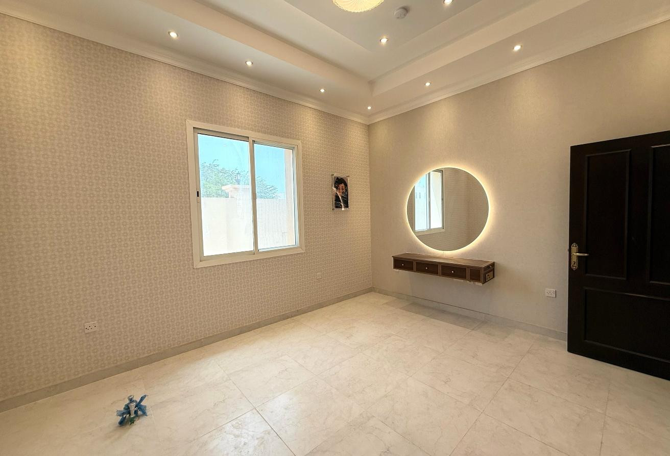 BIG LUXURY NEW 9BR VILLA FOR SALON+LICENSE - Villa in Umm Qarn