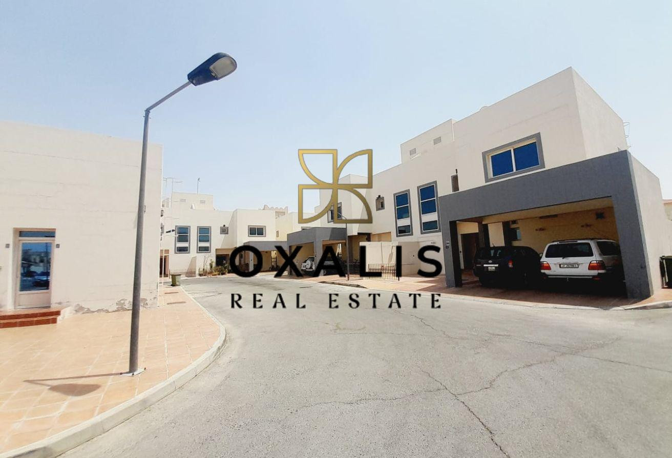 AMAZING 3 BEDROOM VILLA | WELL MAINTAINED COMPOUND - Villa in Al Nasr