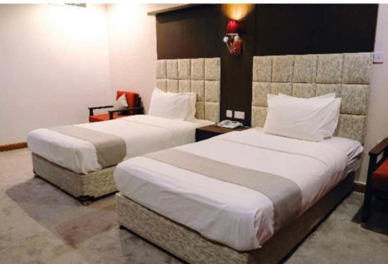 ELEGANT FURNISHED SERVICED ROOMS - Apartment in Al Hitmi