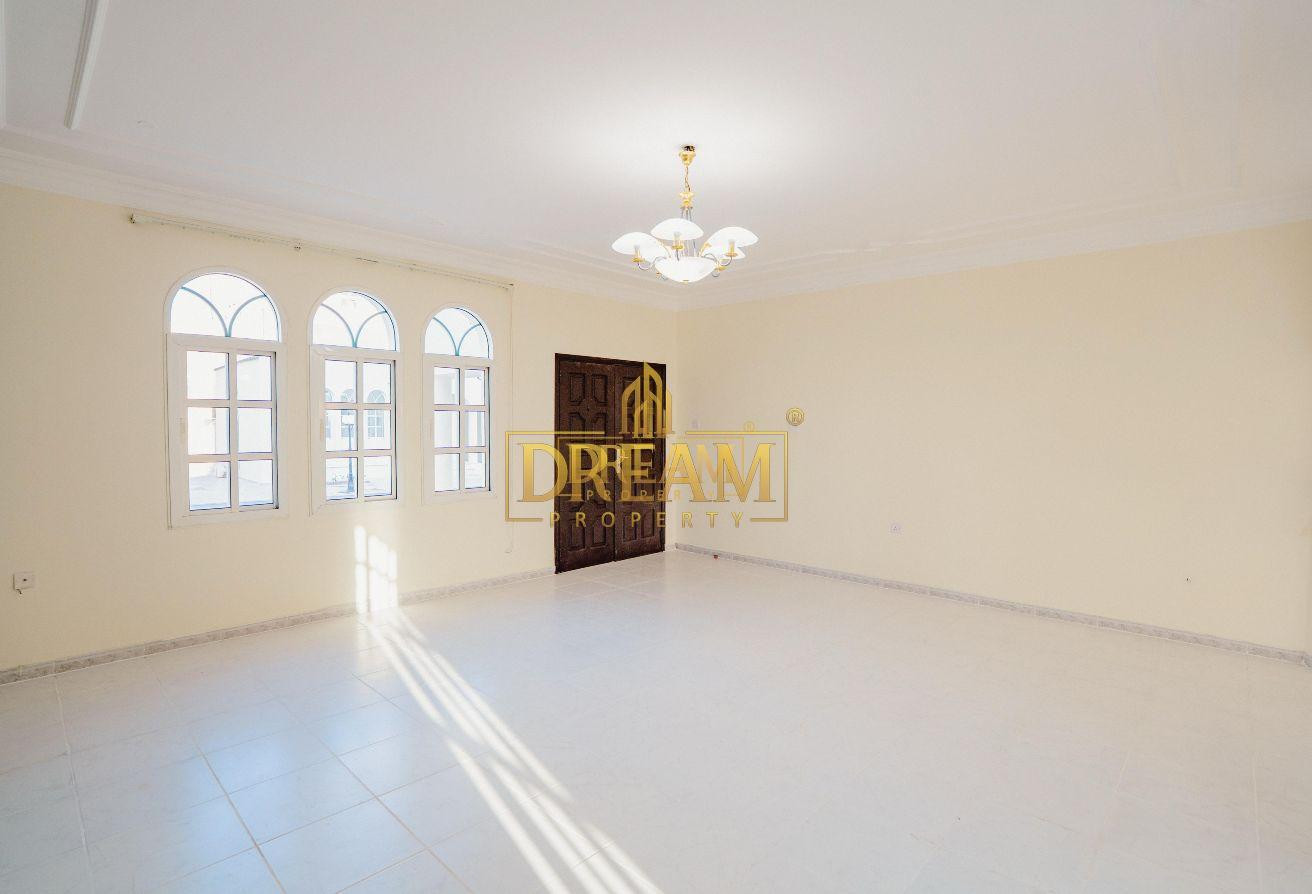 NEWLY RENOVATED COMPOUND | 5BHK SF VILLA FOR RENT - Villa in Al Thumama