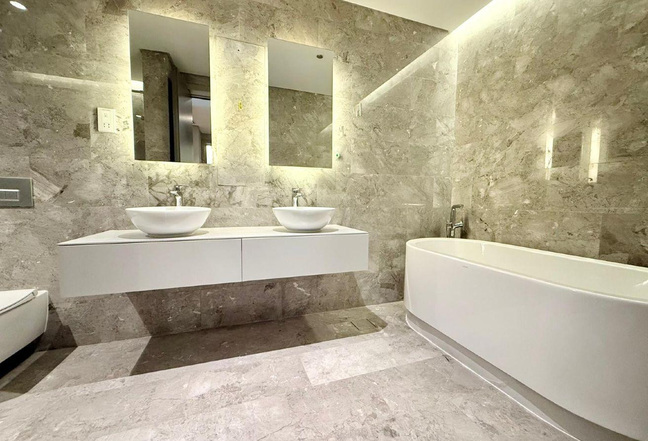 FULL SEA VIEW / 3+ MAID BEDROOMS / BALCONY - Apartment in Seef Lusail