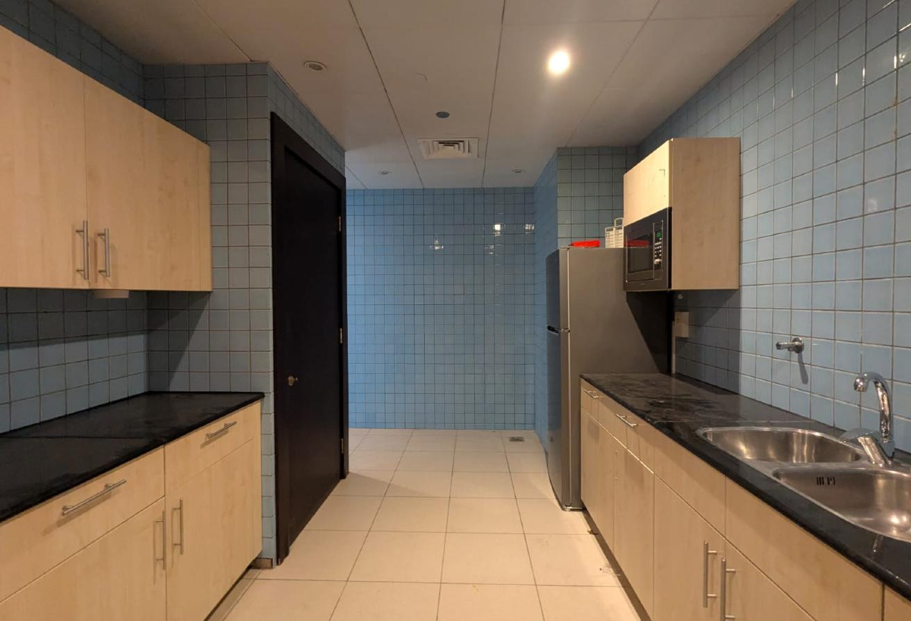 SPACIOUS 2 BEDROOM | BILLS INCLUDED | MARINA VIEW - Apartment in Two Porto Arabia