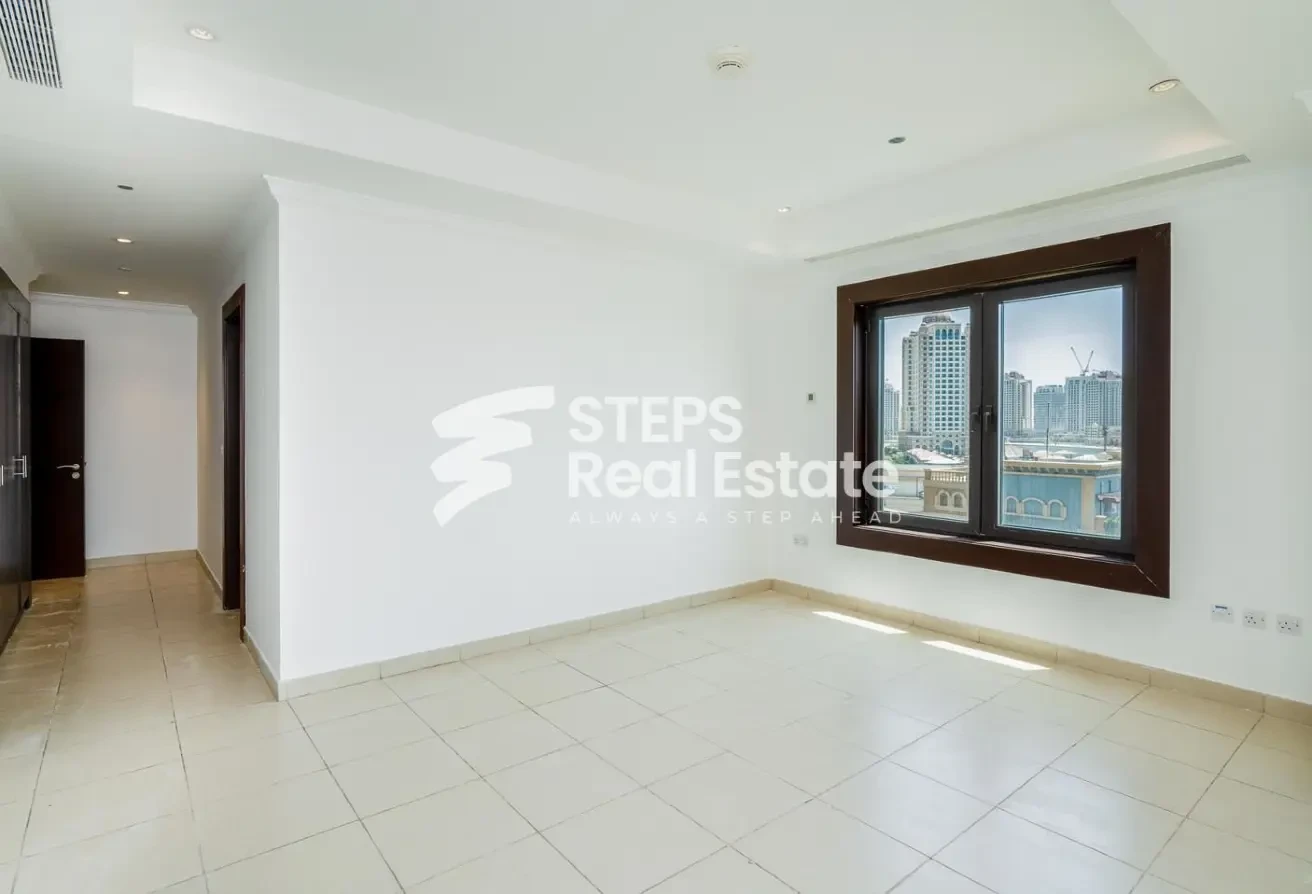 2BR Apartment with Maid Room for Sale in The Pearl - Apartment in East Porto Drive