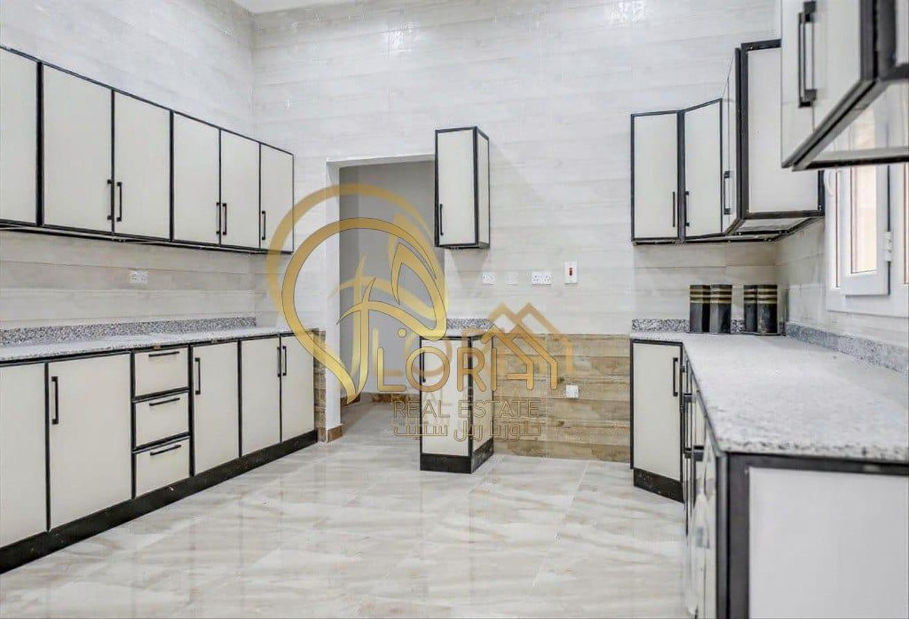 Al Muraikh 7-Bed Villa Awaits | Only QAR 5.3M - Villa in AlMuraikh
