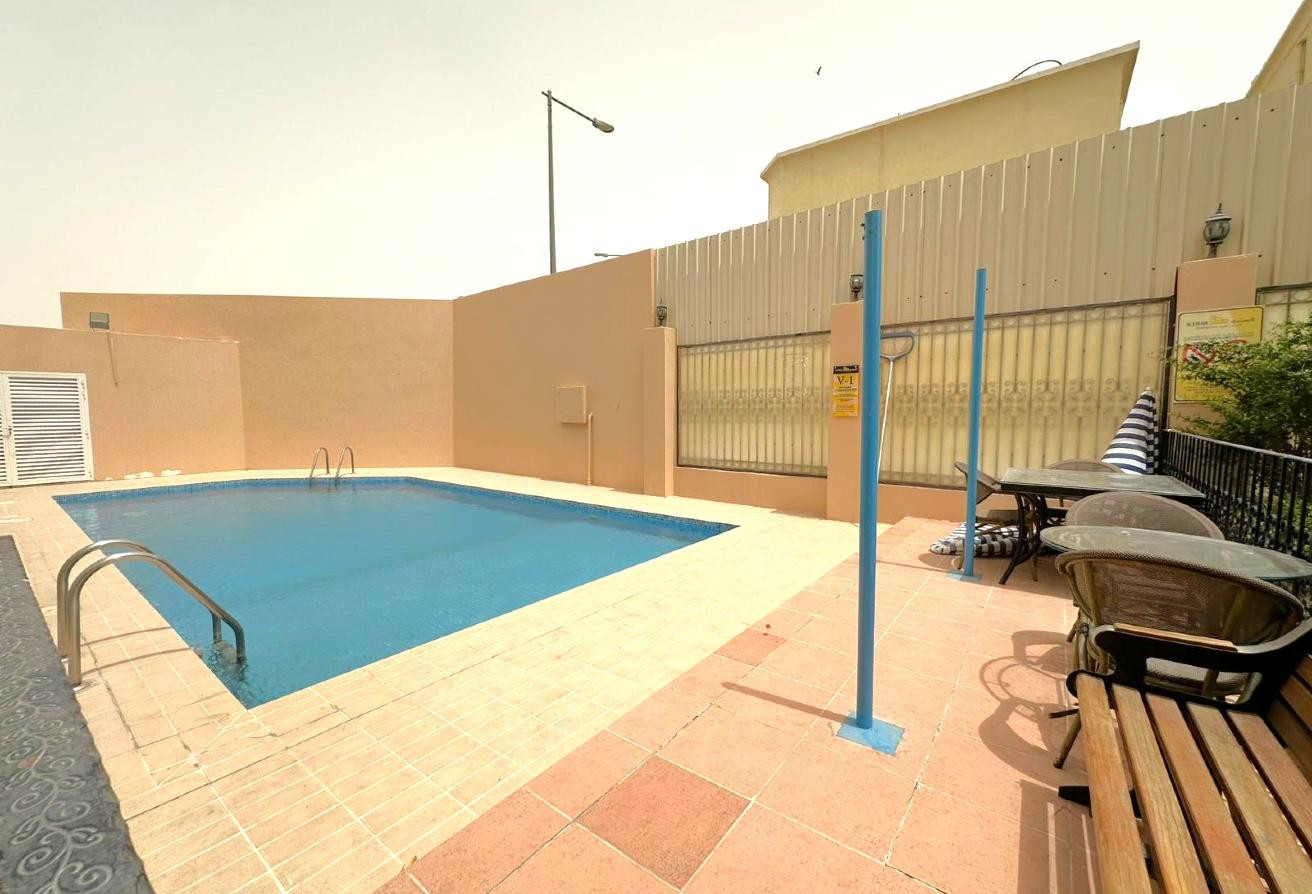 LOVELY 4 BDR + MAIDS ROOM | EXCLUSIVE AMENITIES - Villa in Tadmur Street