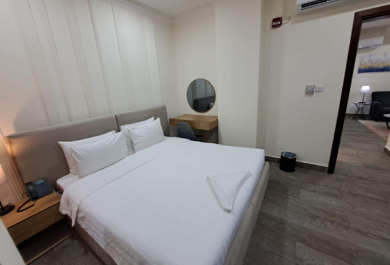 Available 1BHK Hotel Apt nr Umm Ghuwailina METRO! - Hotel Apartments in Old Airport Road
