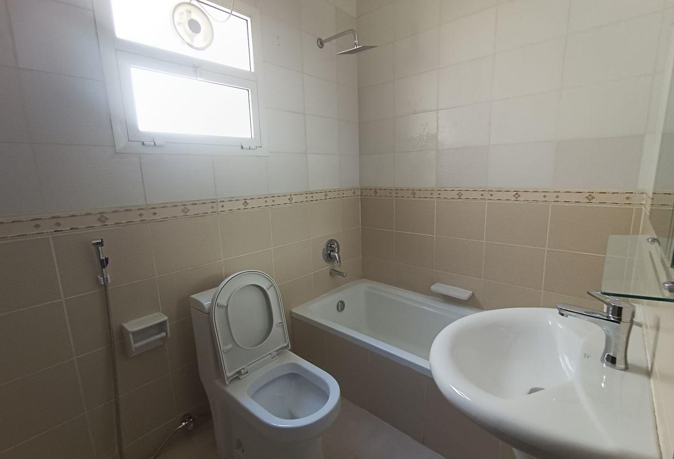 SPACIOUS UNFURNISHED 3BHK APARTMENT - AL SADD - Apartment in Al Sadd
