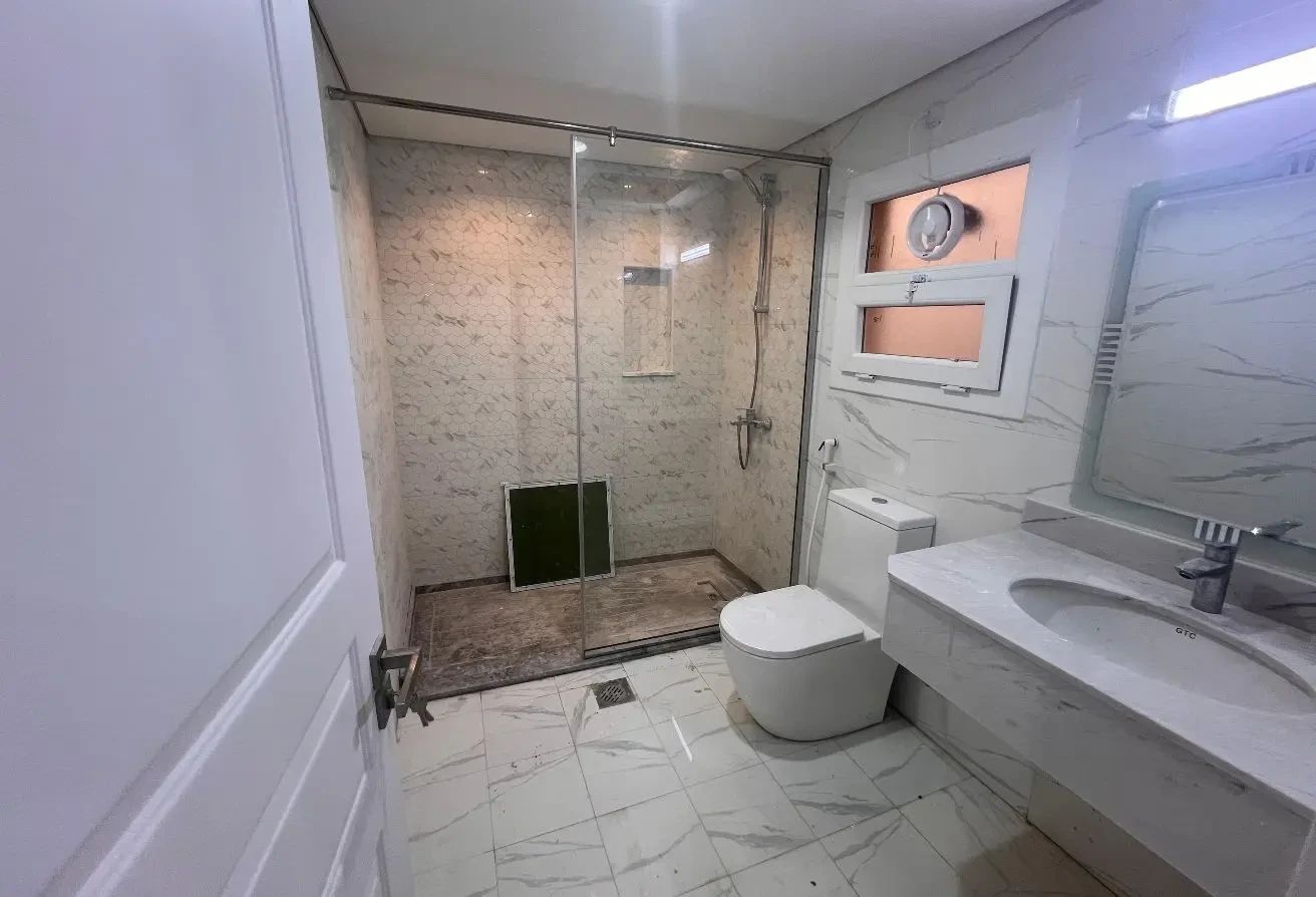 Last Spacious 2 BHK UF Near Qatar National Museum - Apartment in Salata