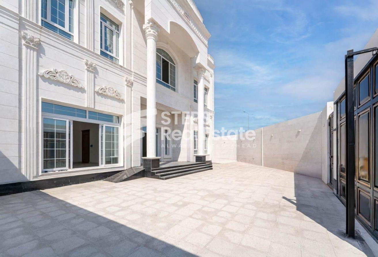 8 BHK Villa for Sale in Al Wukair with Majlis - Villa in Al Wukair