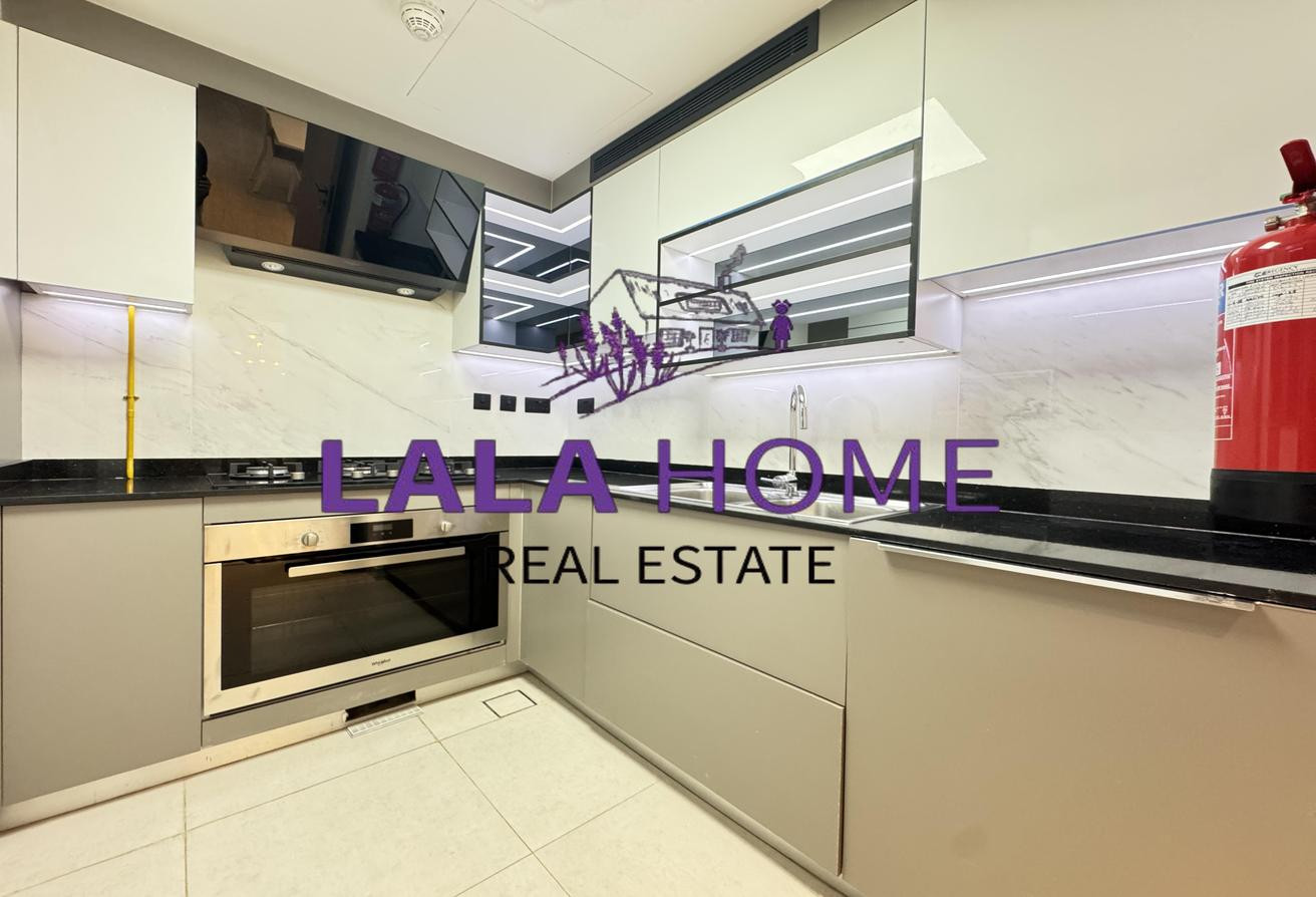 Stunning 2 Furnished Bedrooms, With Balcony