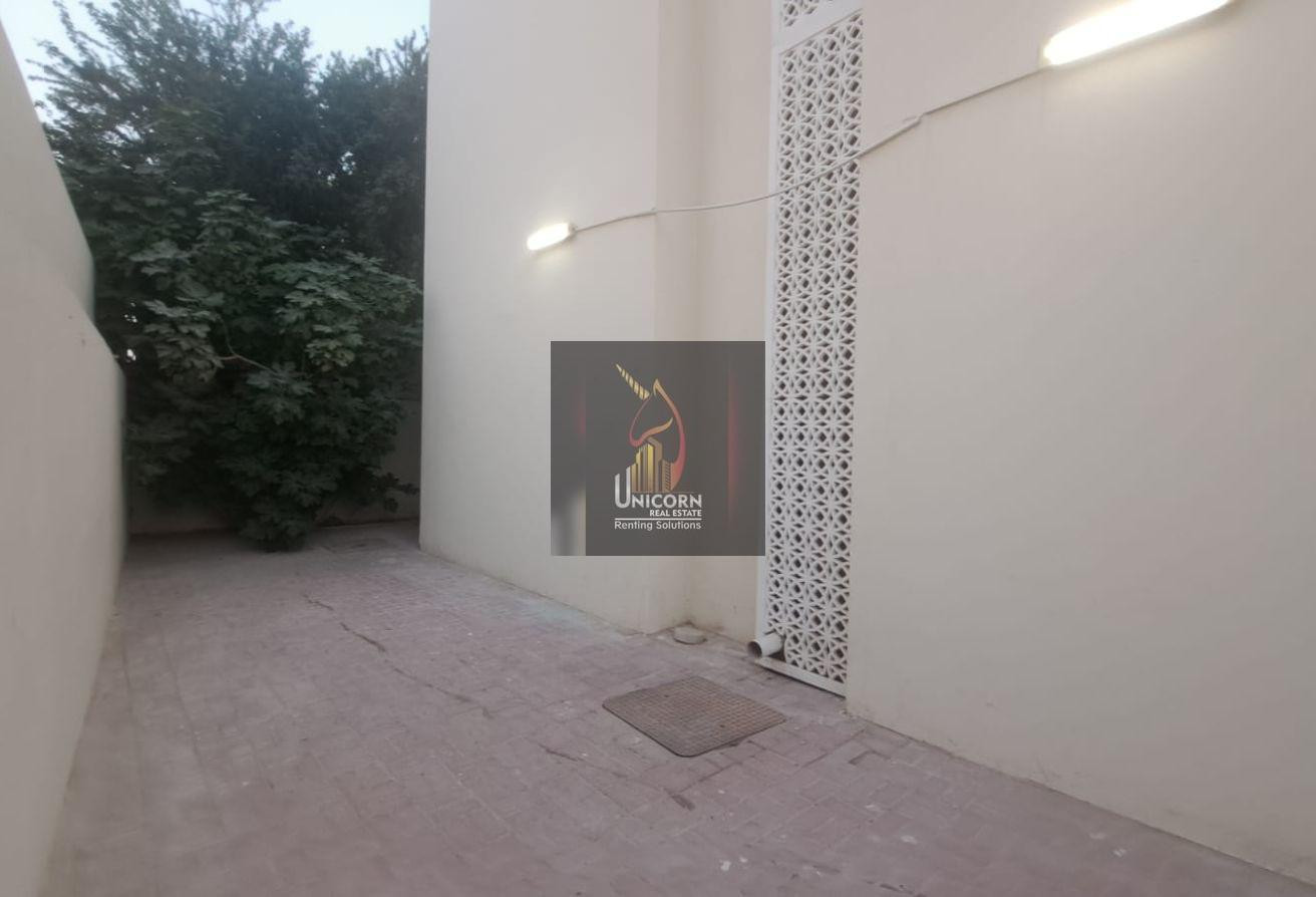 Spacious 5- Bedroom | SF | Backyard - Compound Villa in Doha