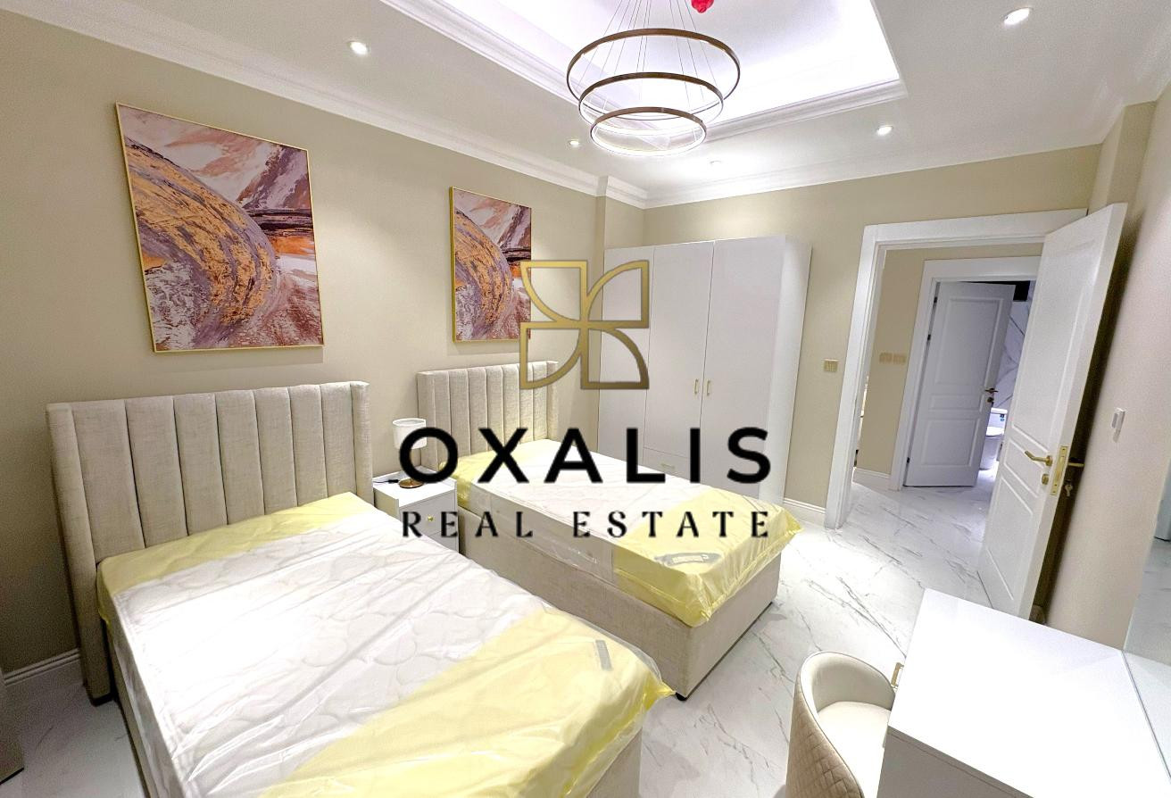 LUXURIOUS 2 BEDROOMS FURNISHED | NEAR WEST WALK