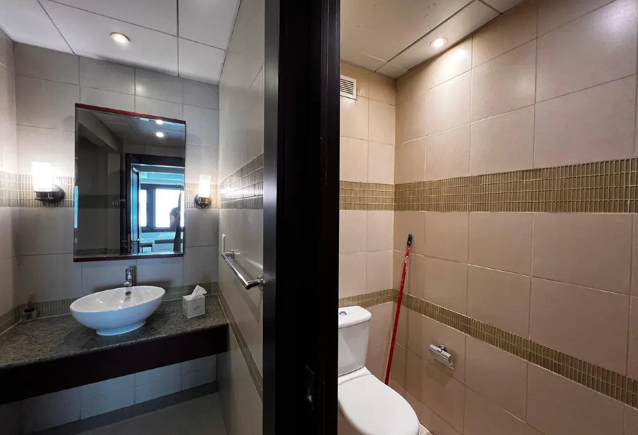 FULLY FURNISHED 1 BEDROOM APARTMENT IN THE PEARL - Apartment in Tower 24