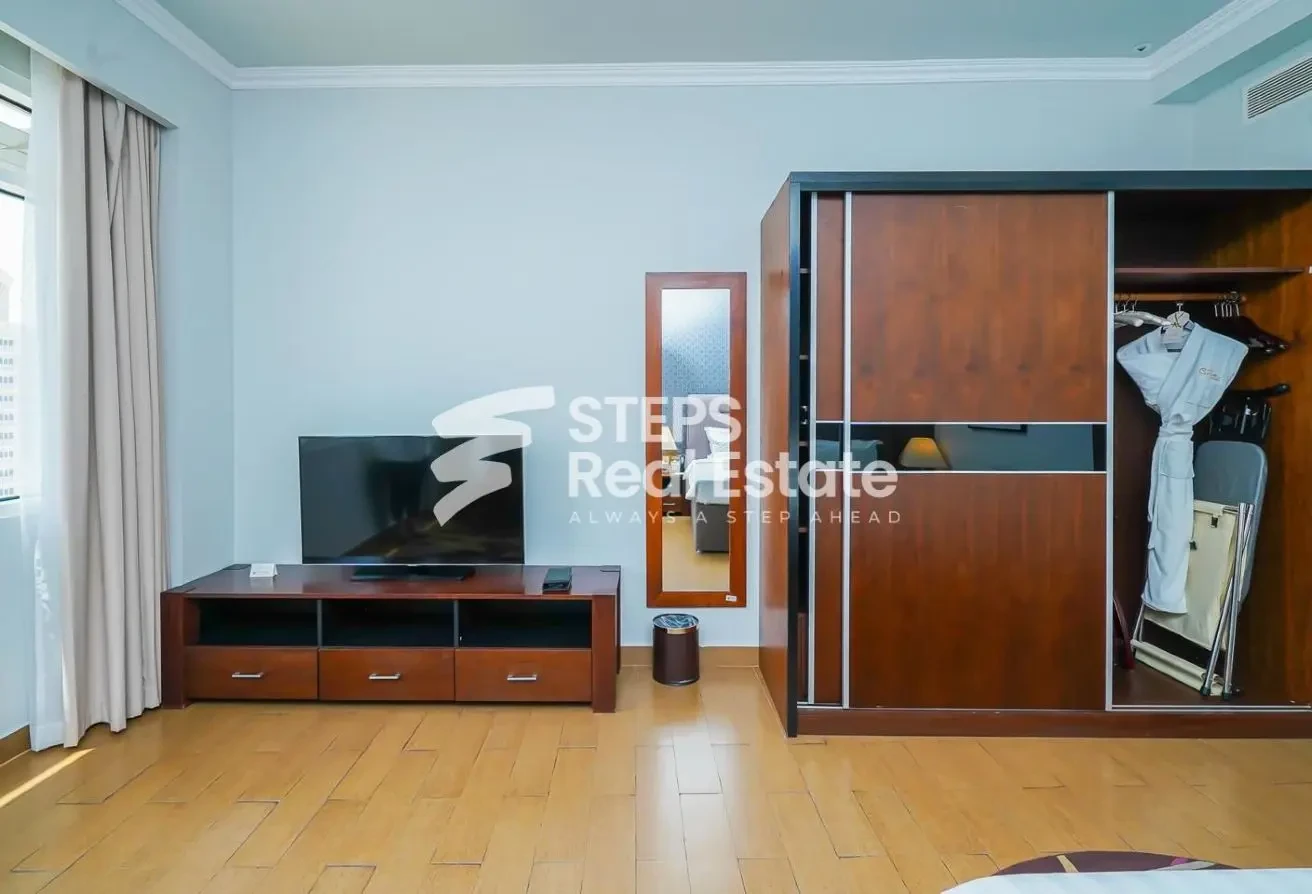 No Commission | Studio for Rent with 1 Month Free - Apartment in West Bay