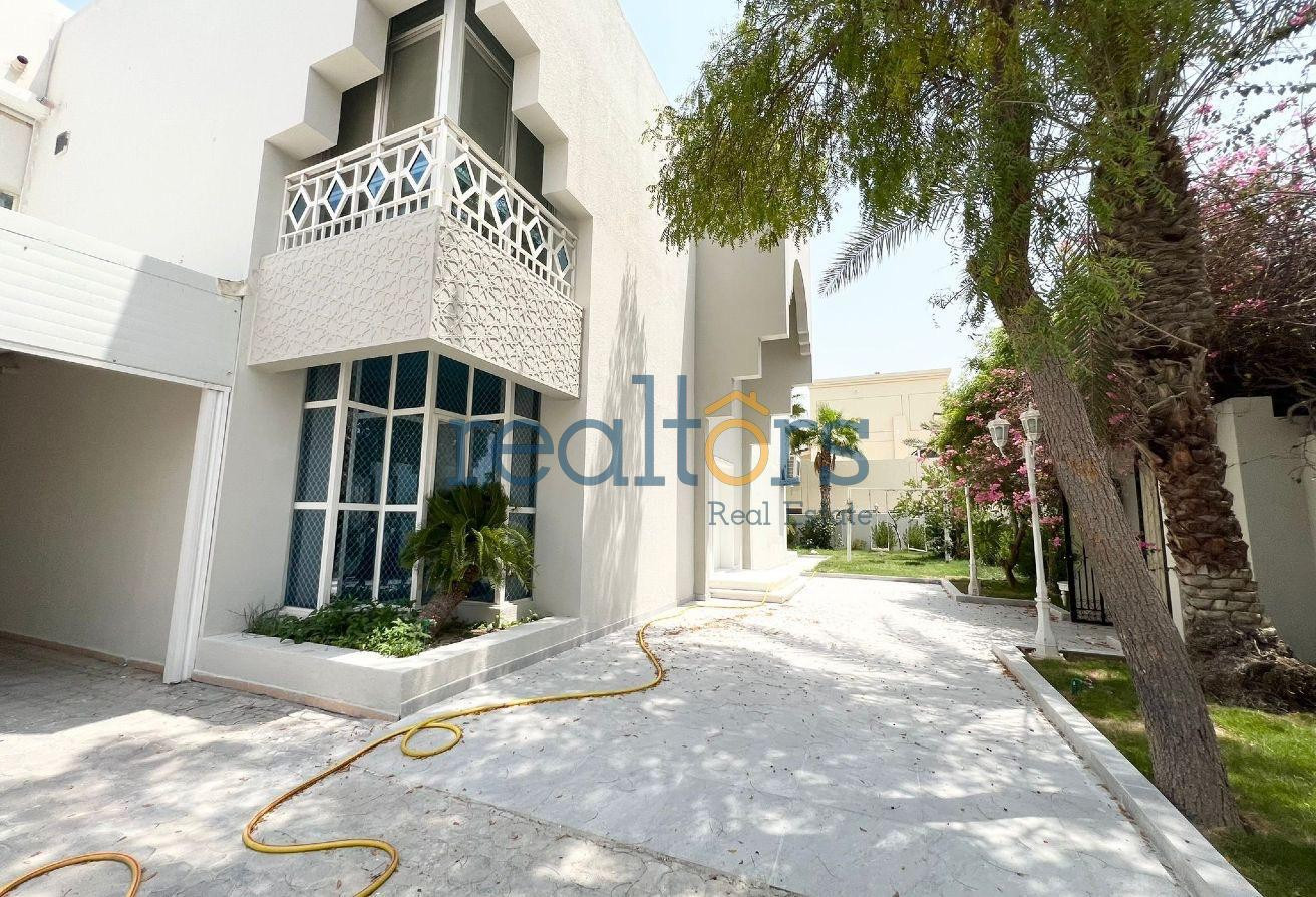 Ideal Luxury Villa | Ambassador Residence/Embassy - Villa in Al Huda Street