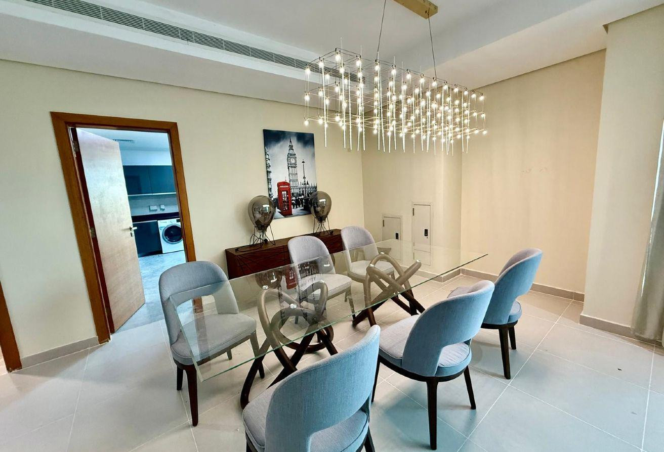 Panoramic view / including bills / sea view