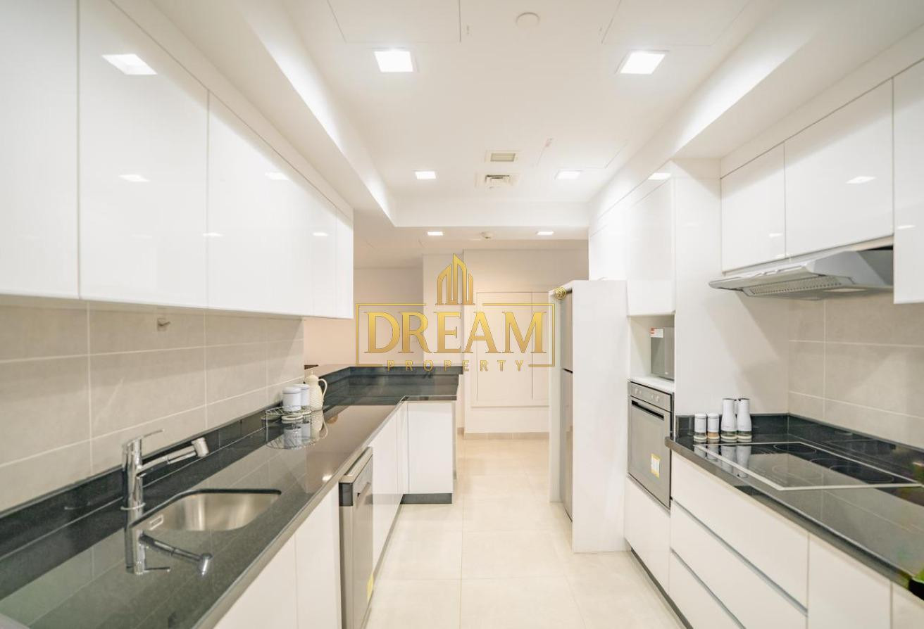 Luxury Sea View 1-Bedroom Apartment for Sale - Apartment in Viva Bahriya