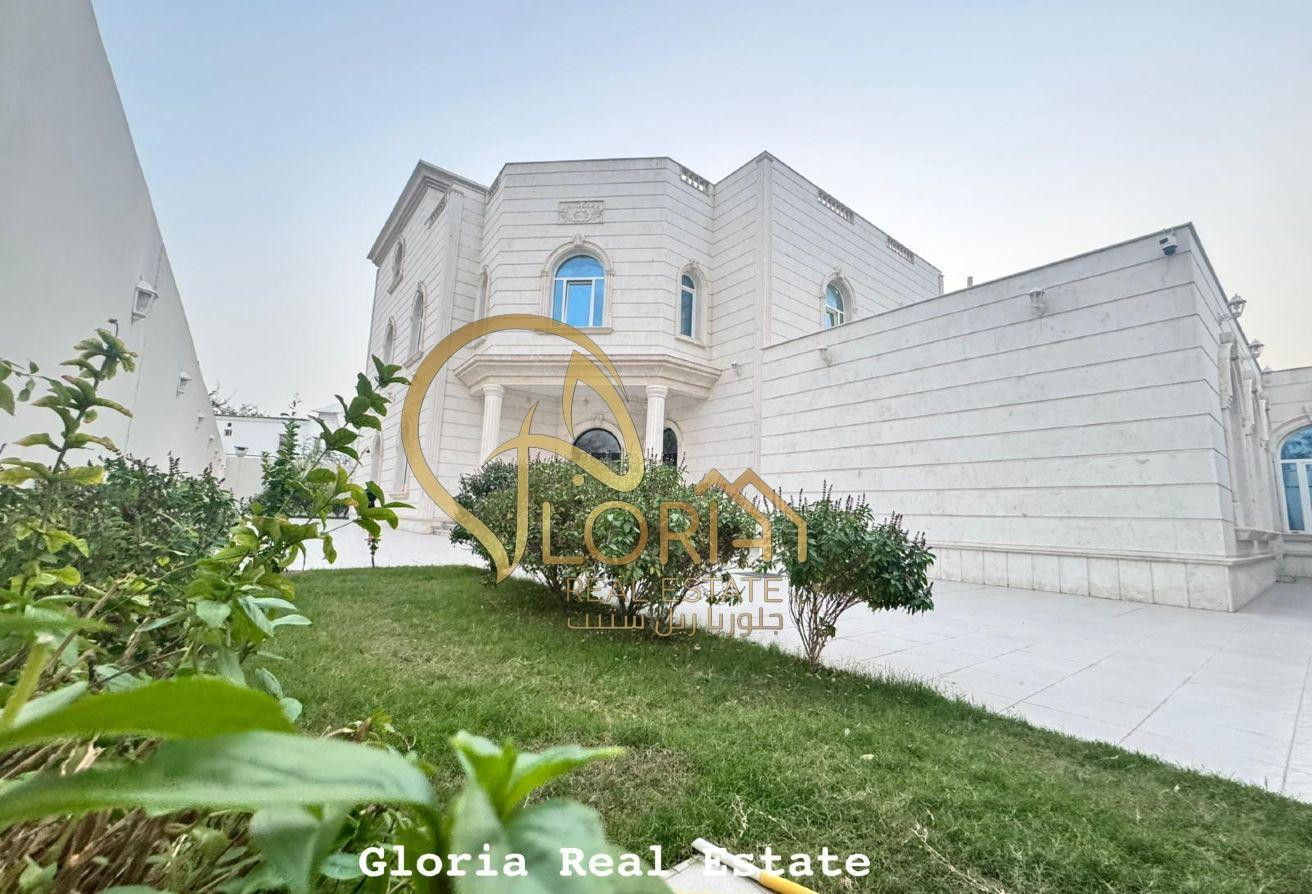 فيلا عائلية فاخرة مع مصعد – عنيزة 7.5م - Villa in Onaiza Street
