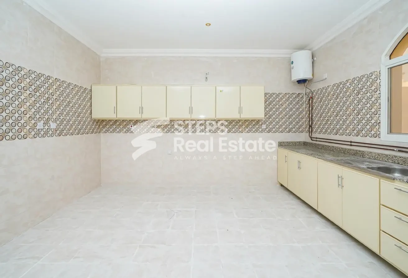 Spacious 7BHK Villa for Sale in Al Thumama - Villa in Al Hadara Street