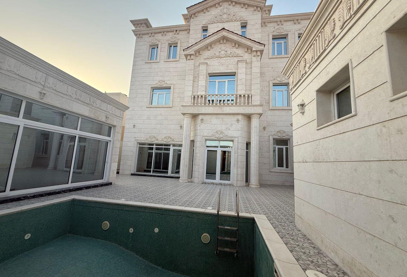PALACE-STYLE LUXURY VILLA WITH PRIVATE POOL - Villa in Al Kheesa