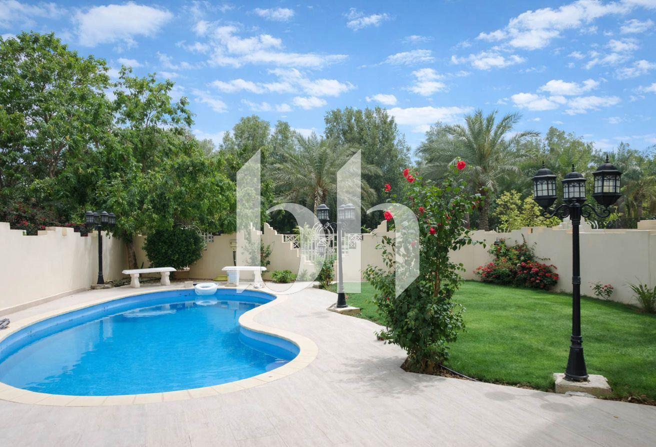 Renovated 4 plus Maid Villa with Pool in Lagoon