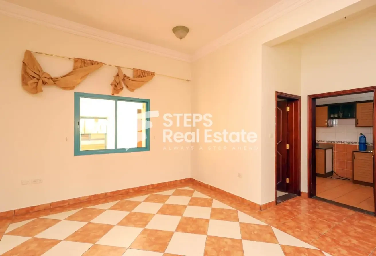 Semi Furnished Villa for Rent with Maid&#39;s room - Villa in Al Maamoura