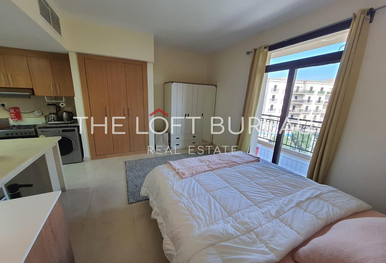 Elegant Studio with balcony | including utilities - Studio Apartment in Fox Hills